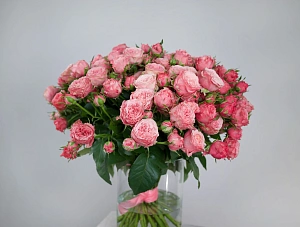 Букет нежность кустовых роз